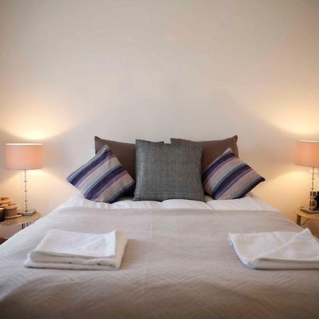 Beautiful One Bedroom Apartment Walking Distance To Paddington And Hyde Park لندن المظهر الخارجي الصورة